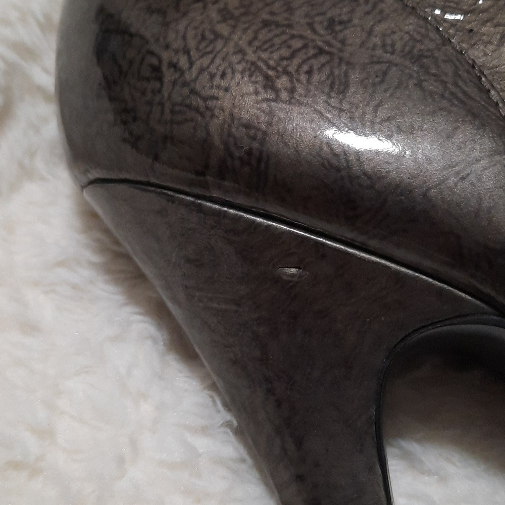 BCBGirls Shoes - Picture 7 of 7